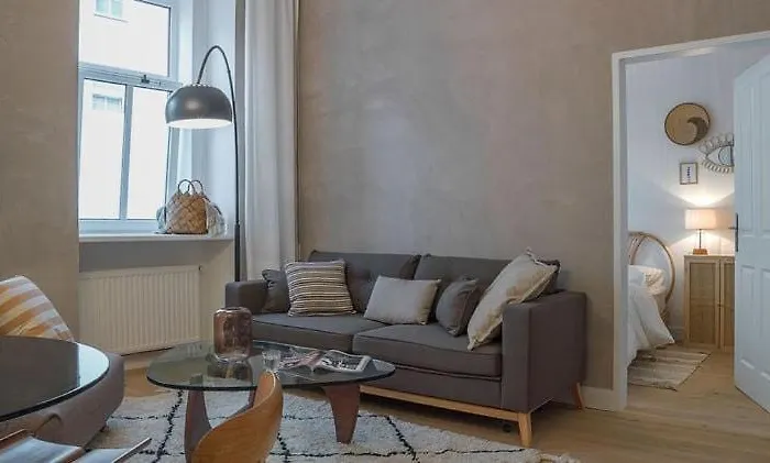 Apartment Design Naehe Naschmarkt *